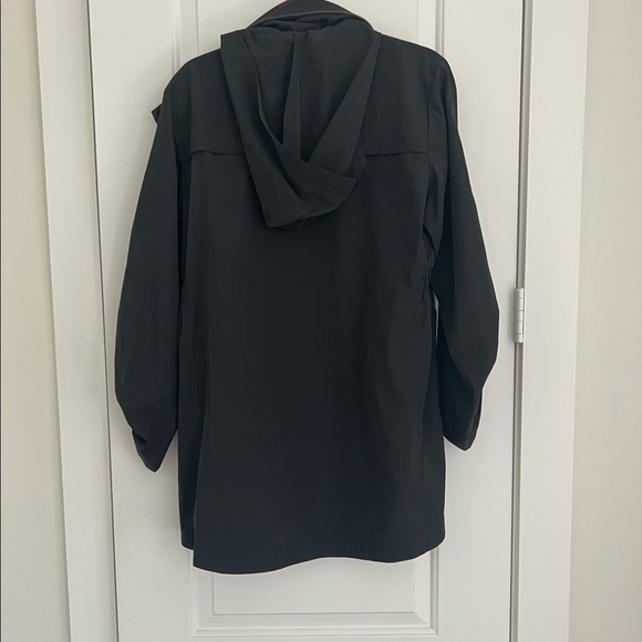 Ali Ro Jackets & Coats Ali Ro Rain Jacket With Cinched Waist And